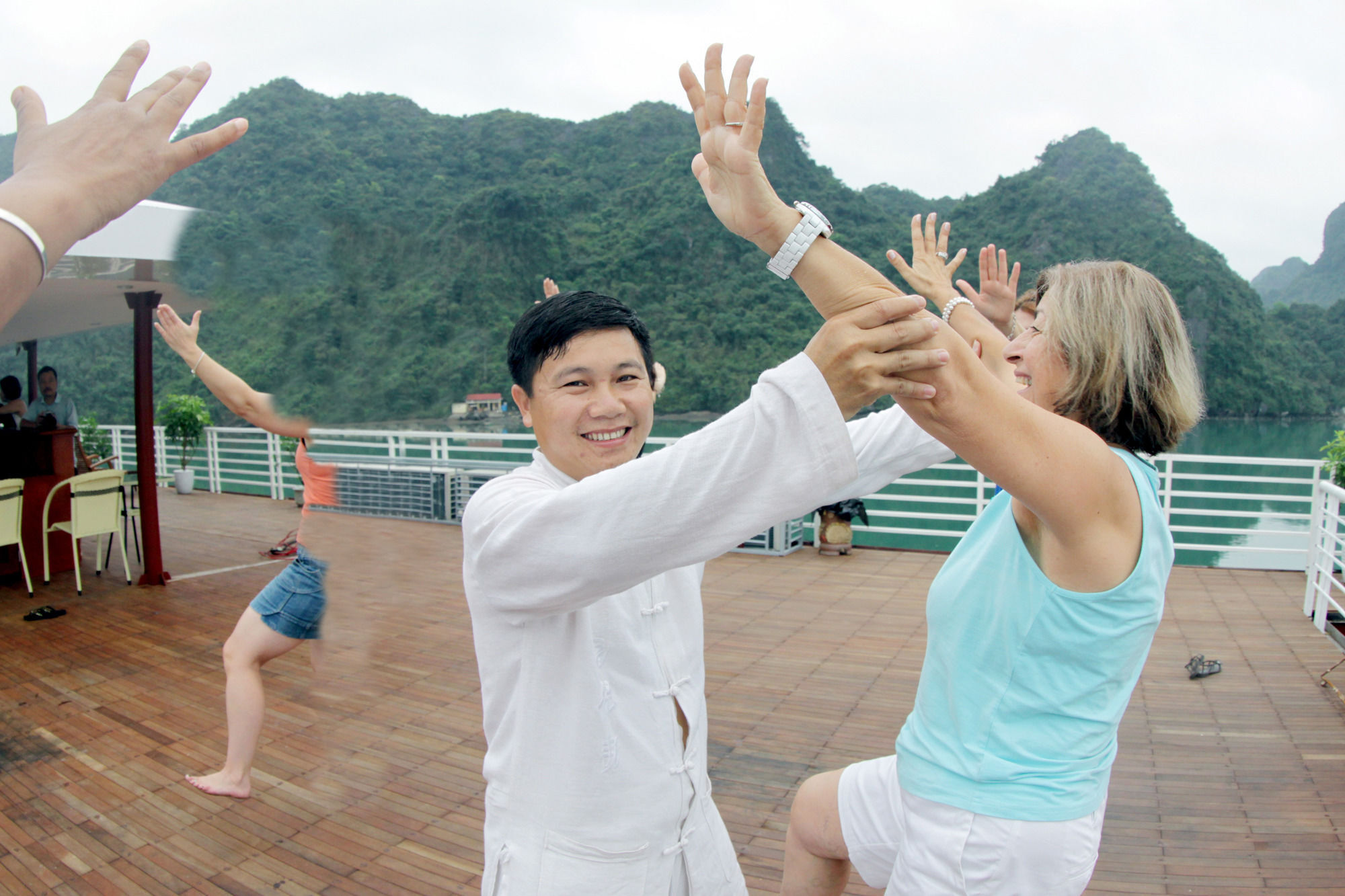 Huong Hai Sealife Cruise Ha Long Exterior foto